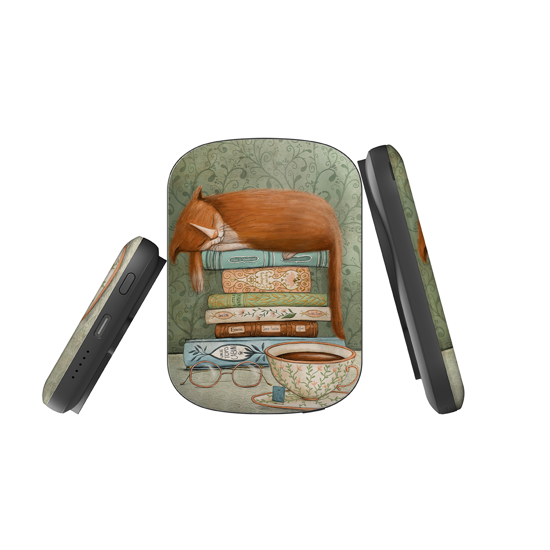 MagSafe Power Bank - Cat and Books By Maja Lindberg