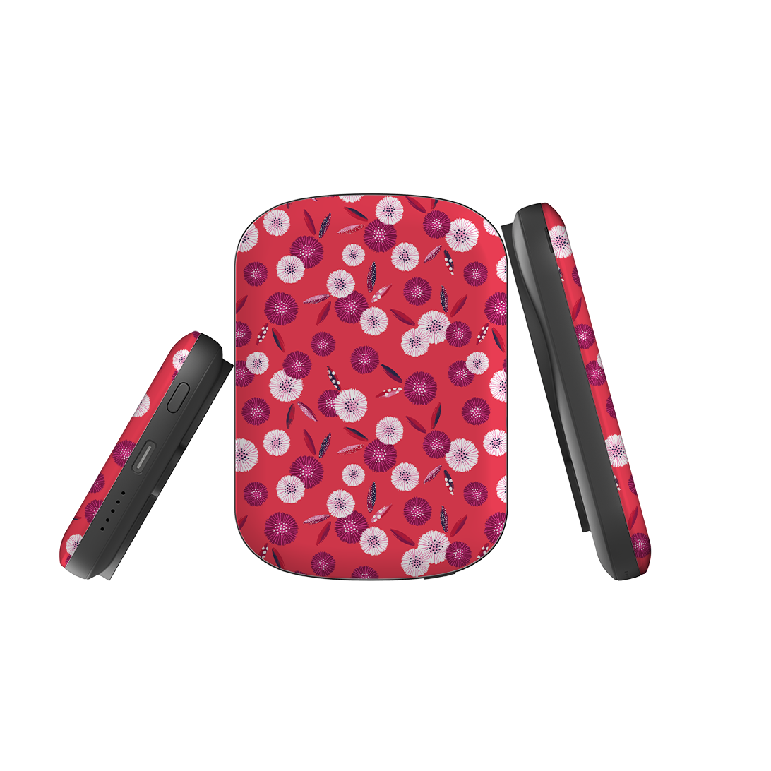 MagSafe Power Bank - Daisy I By Ali Brookes