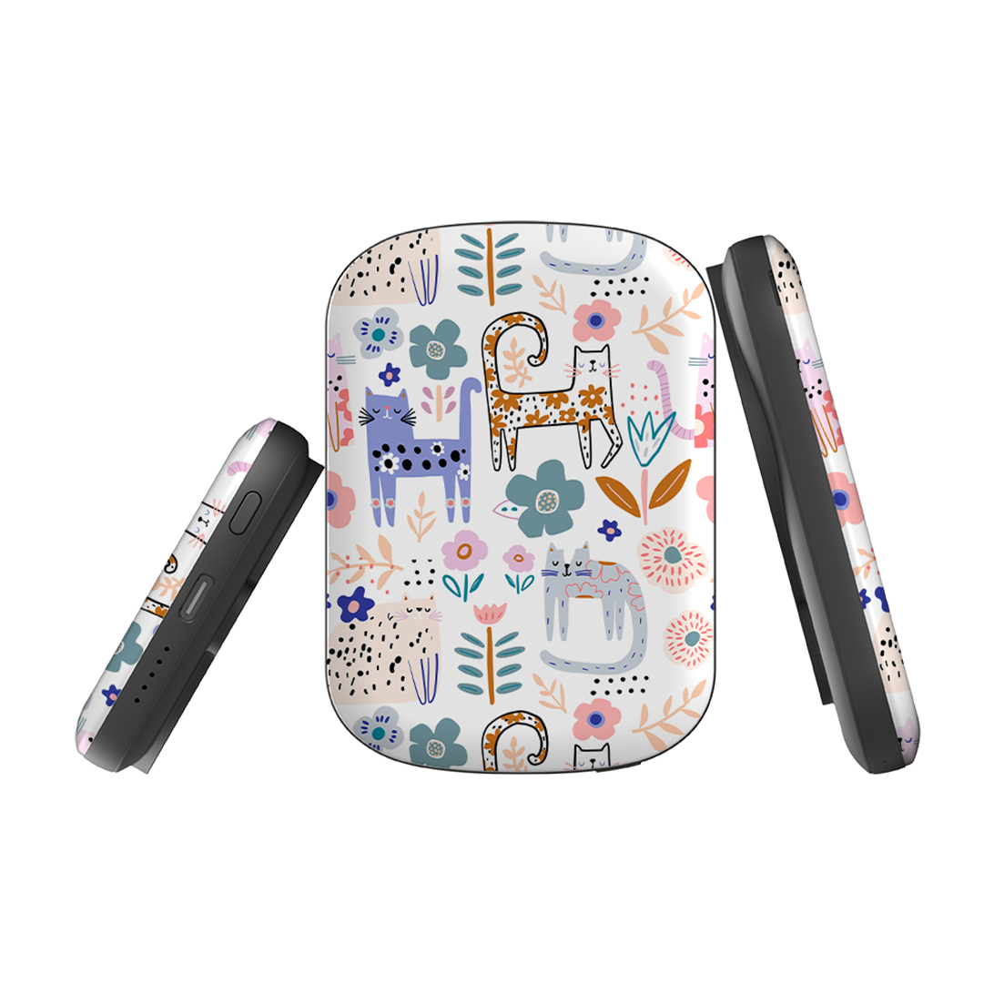 MagSafe Power Bank - Floral Cats