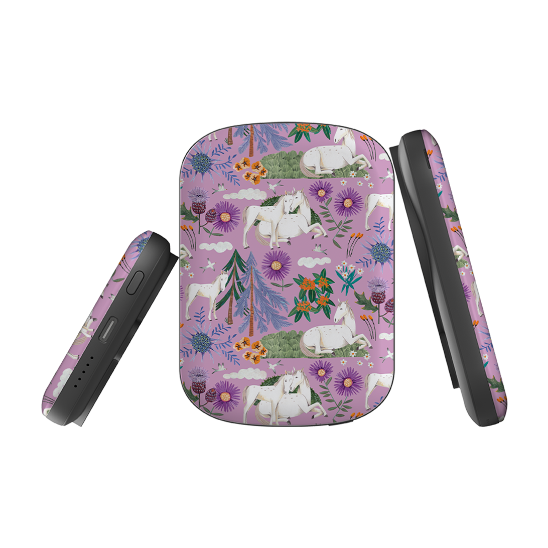 MagSafe Power Bank - Horse Pattern By Caroline Bonne Muller