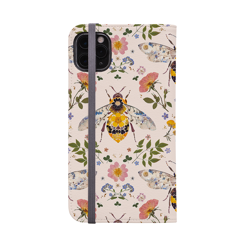 Floral Bees 1 Wallet Case By Helen Ahpornsiri