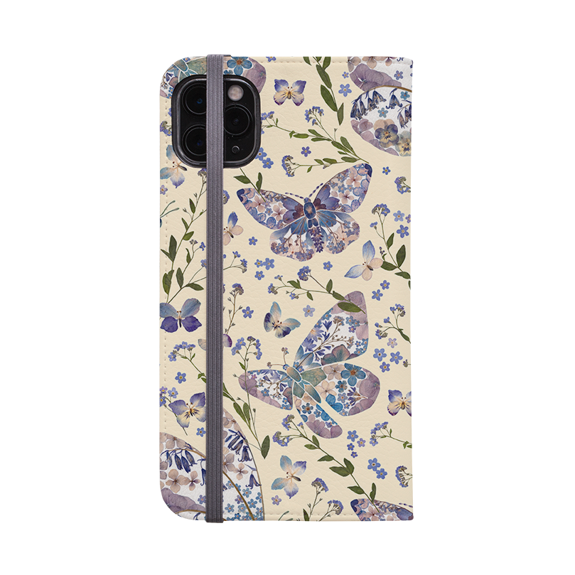 Brieftaschen-Schutzhülle „Floral Butterflies 1“ von Helen Ahpornsiri