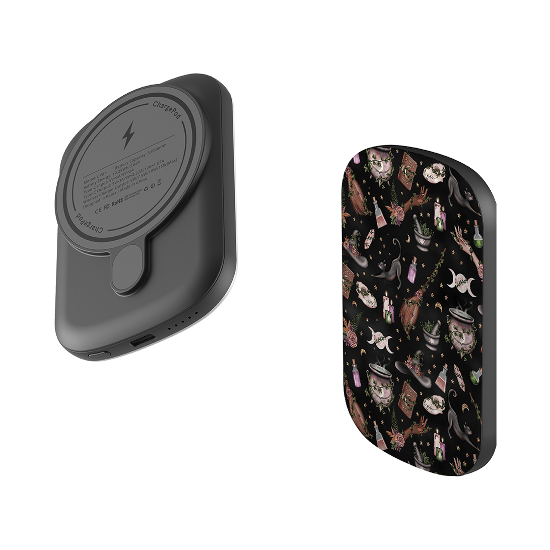 MagSafe Power Bank - Woodland Witch Black