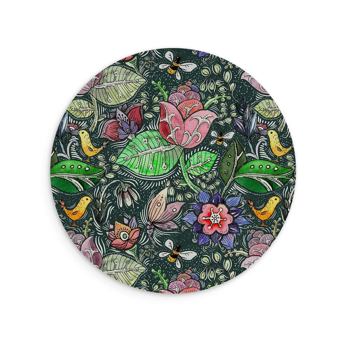 Tapis de souris en cuir végétal rond, orné d'un imprimé botanique vibrant et coloré d'oiseaux, de fleurs et d'abeilles sur fond vert foncé.